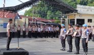 KOMITMEN TEGAKKAN DISIPLIN DAN KODE ETIK, POLRESTA GORONTALO KOTA GELAR UPACARA PTDH PERSONEL POLRI