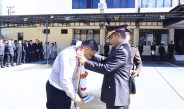 Suasana Penuh Kekeluargaan Warnai Apel Pelepasan Purna Tugas Kasat Lantas AKP Abubakar Karim
