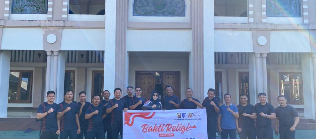 Polresta Gorontalo Kota Gelar Bakti Religi Bersihkan Rumah Ibadah Sambut HUT Bhayangkara ke-80
