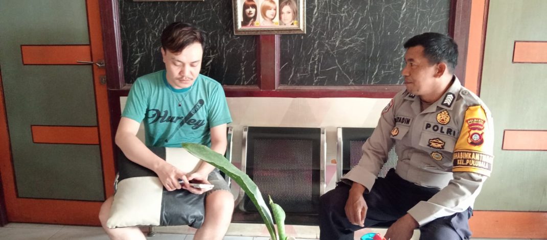Cegah Potensi Kebakaran di Musim Kemarau, Bhabinkamtibmas Pulubala Gencar Lakukan DDS dan Edukasi Warga