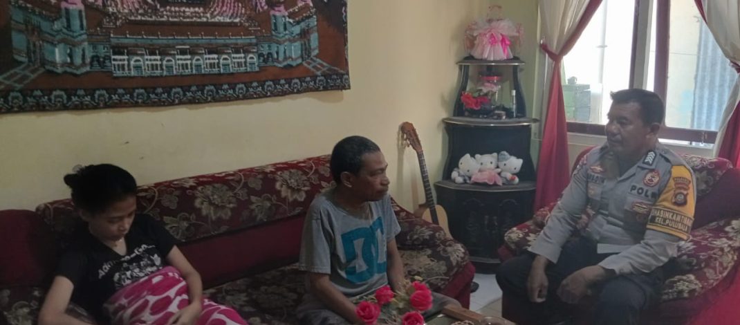 Antisipasi Kebakaran dan Jaga Kamtibmas, Bhabinkamtibmas Pulubala Gencar Lakukan Edukasi “Door to Door”