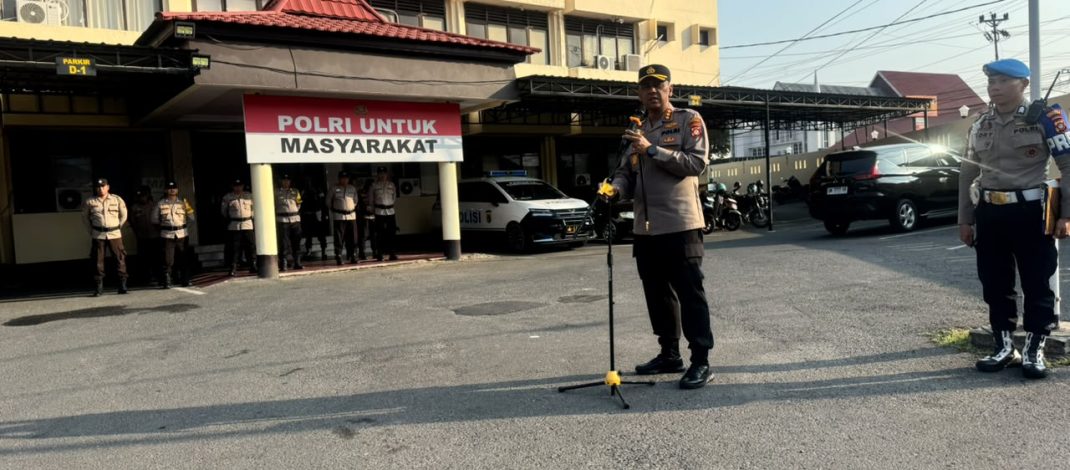 Kapolresta Gorontalo Kota Pimpin Apel Pagi Personel di Tekankan Pelayanan Humanis dan SOP Penyampaian Aspirasi.