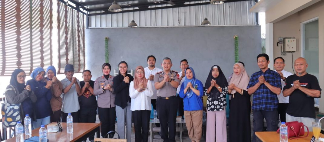 Belum Sehari Menjabat, Kapolresta Gorontalo Kota Langsung Kumpul Bersama Warga Heledulaa Selatan untuk Menyerap Aspirasi Kamtibmas